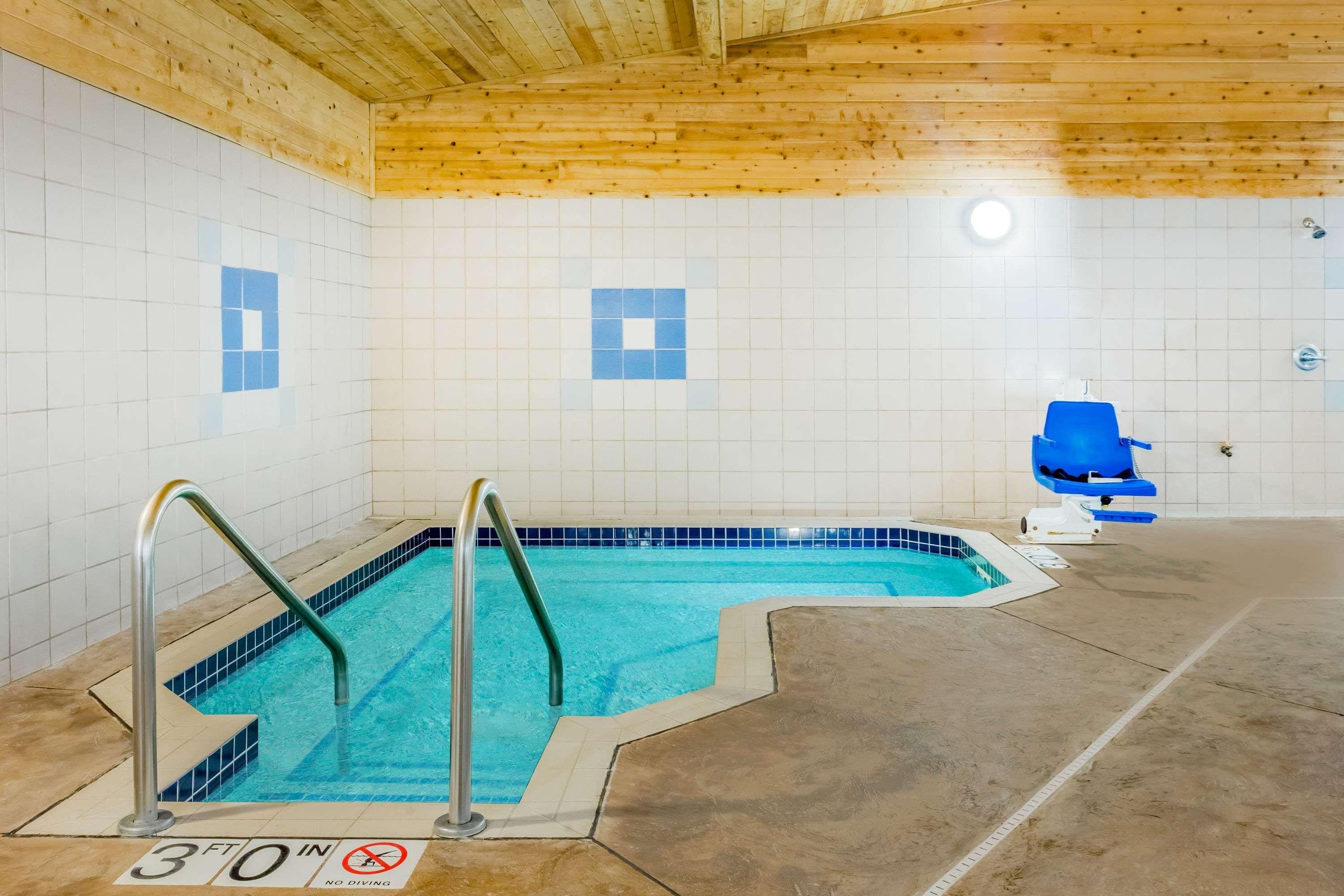 Super 8 By Wyndham Monroe Wi Ξενοδοχείο Εξωτερικό φωτογραφία